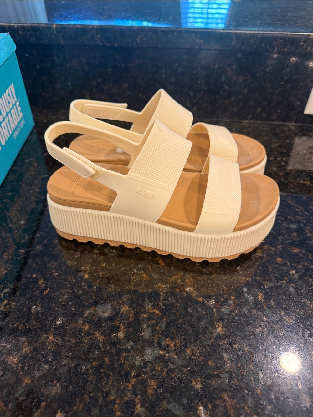 Reef Water Vista Higher Platform Sandal - Cream - Picture 2 of 4